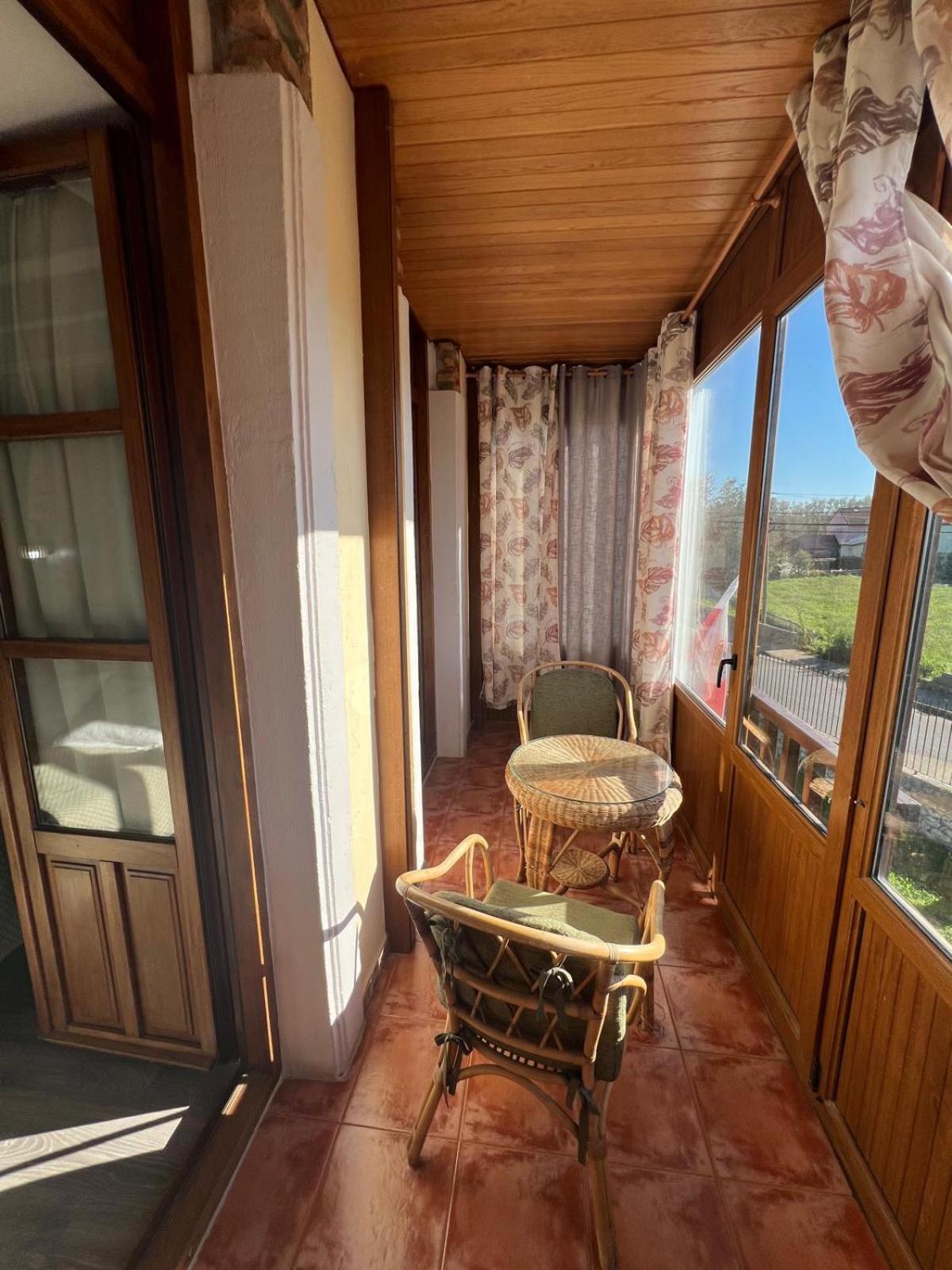 Hotel Villa Maria Revilla De Camargo Bagian luar foto