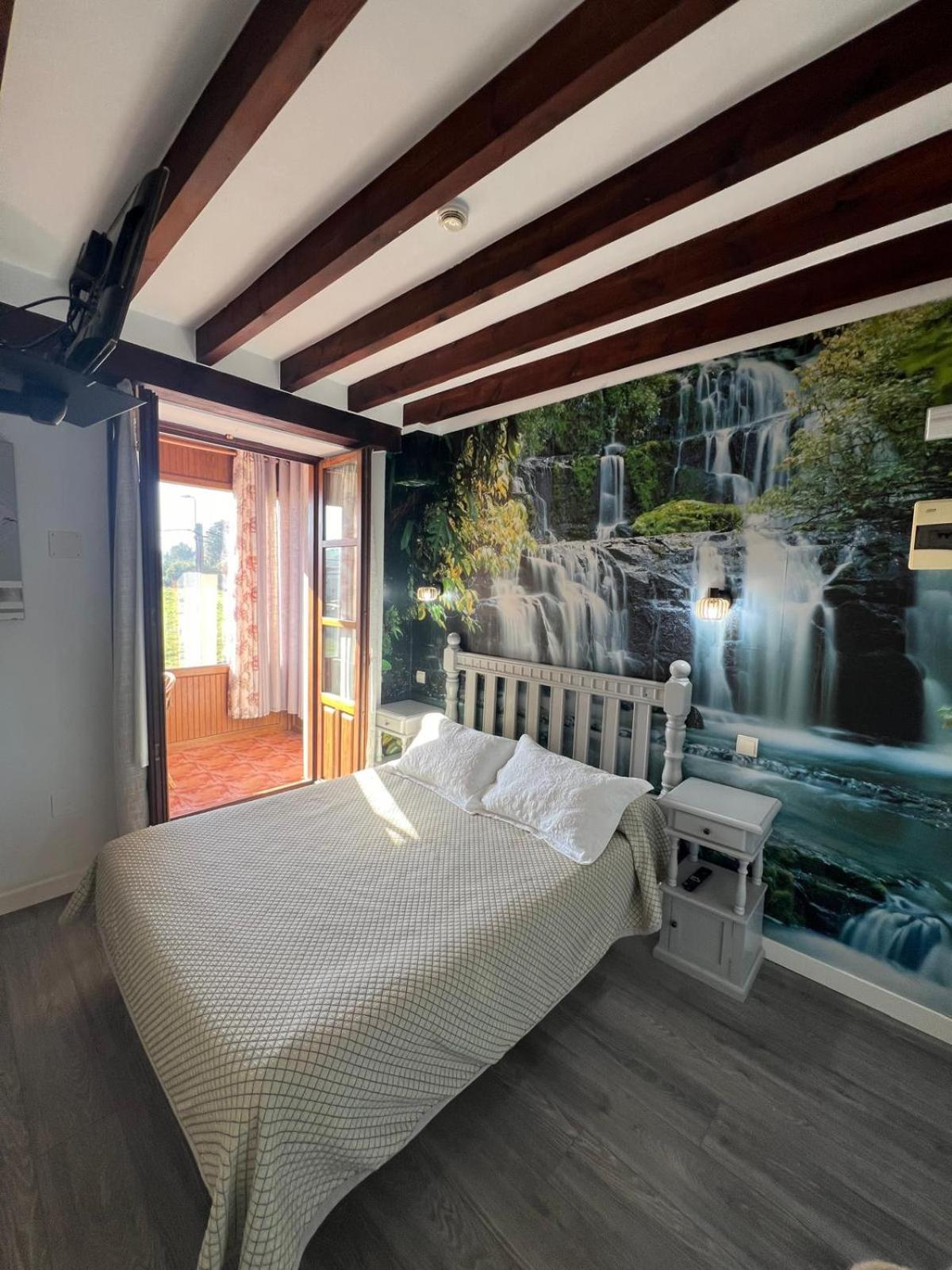 Hotel Villa Maria Revilla De Camargo Bagian luar foto